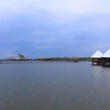 BeeJay Bakau Resort Probolinggo Exterior foto